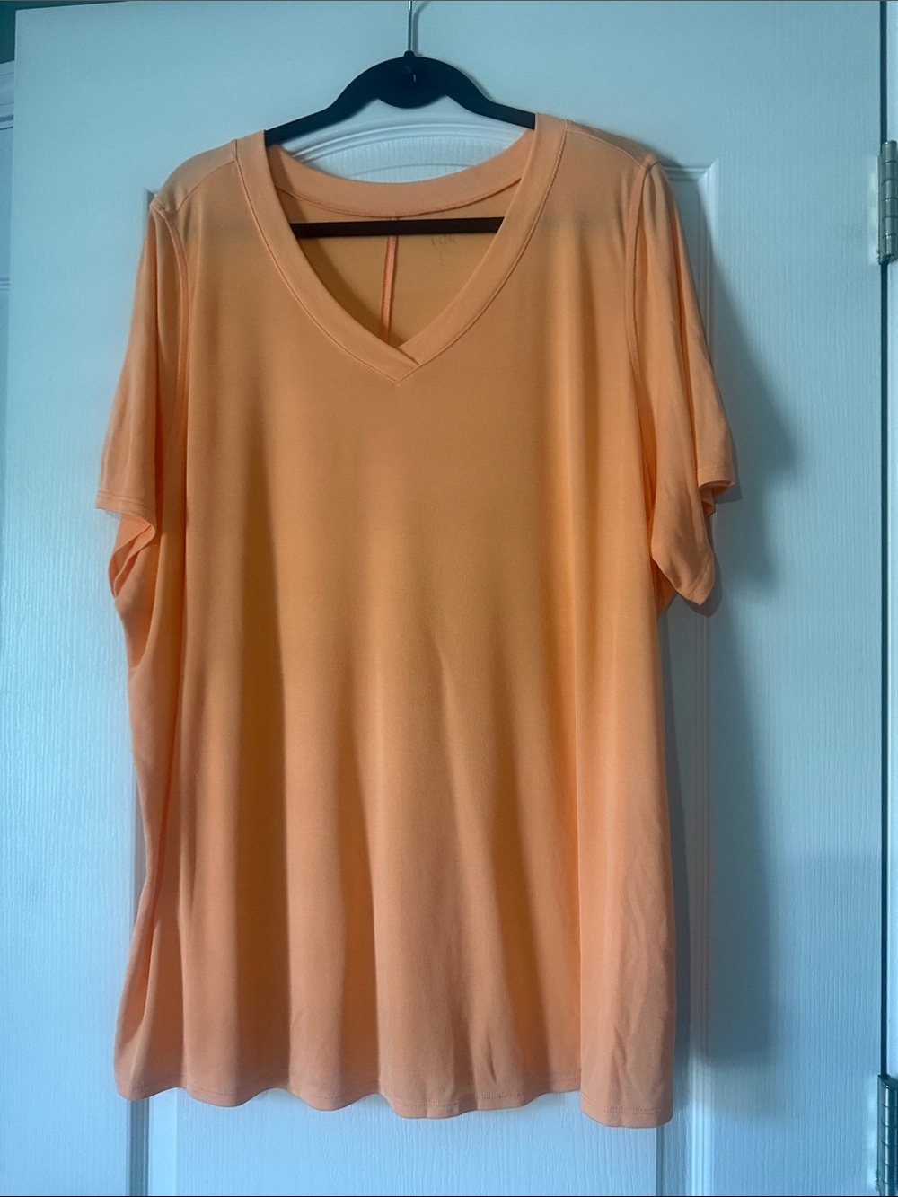 Belle by Kim Gravel Women's V-Neck Short Sleeve Top - Peach Size 3X